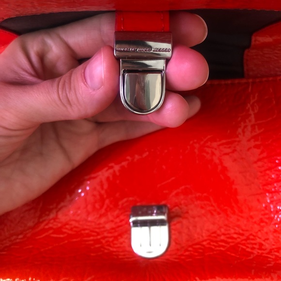 🧡MARC By Marc Jacobs Ball
And Chain Bond Bubble
Shoulder/Crossbody Orange - Picture 10 of 15